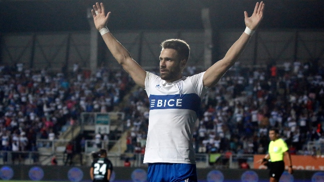 Gary Kagelmacher marcó un doblete y selló la goleada de la UC ante Palestino