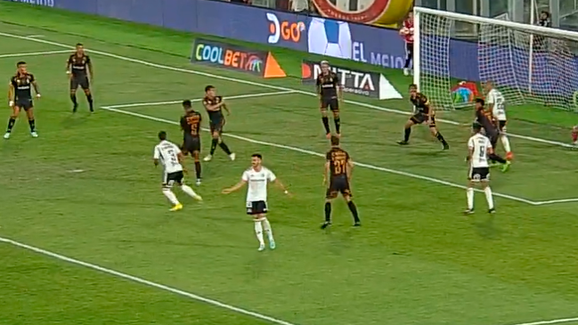 Los postes le negaron a Ramiro González dos veces el gol para Colo Colo