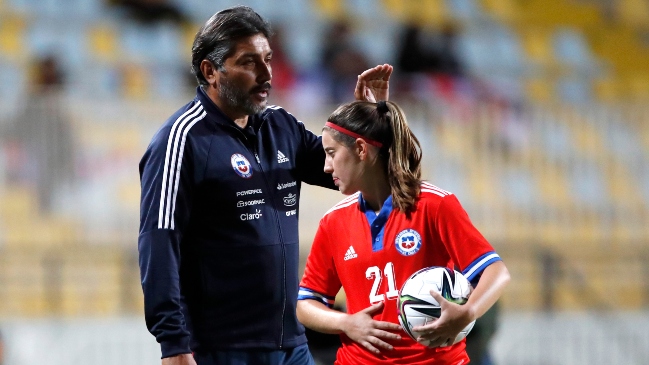 José Letelier: Es difícil dirigir a la mejor arquera del mundo