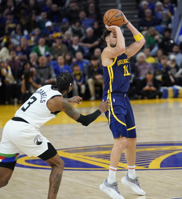 Los Warriors sumaron victoria clave y dieron un nuevo paso a play-offs