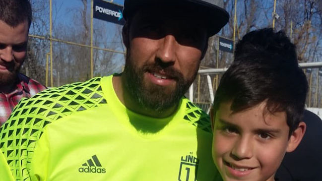 Bravo destacó a arquero formado en su escuela que “cumplió su sueño”