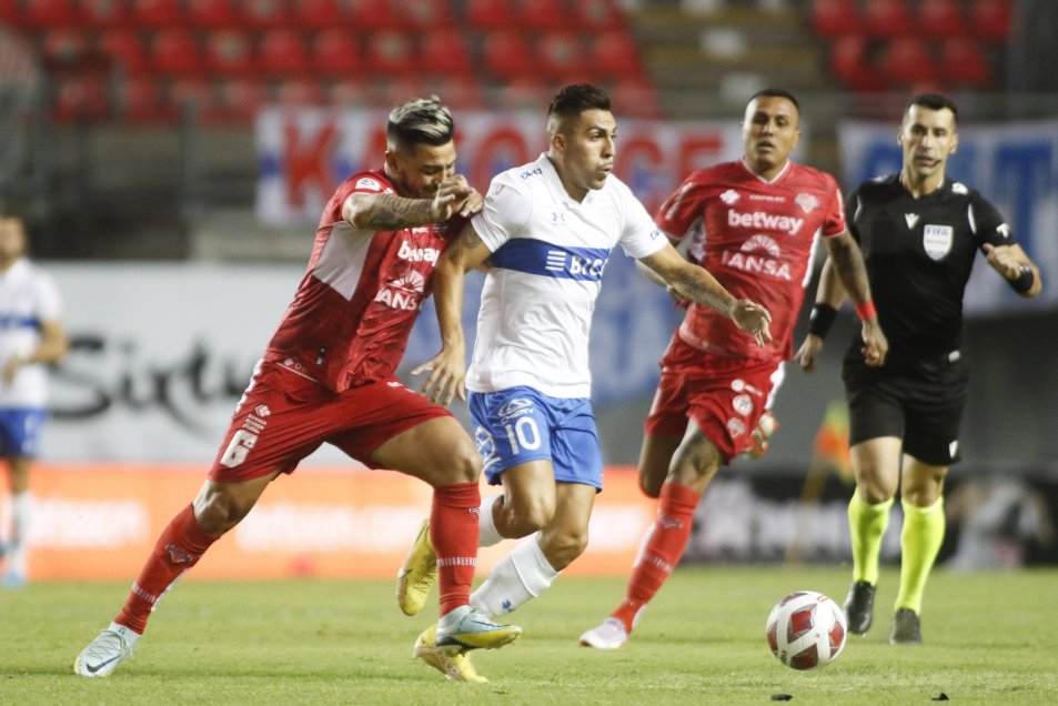 La UC sigue aferrada al liderato tras llevarse tres puntos en su visita a Ñublense