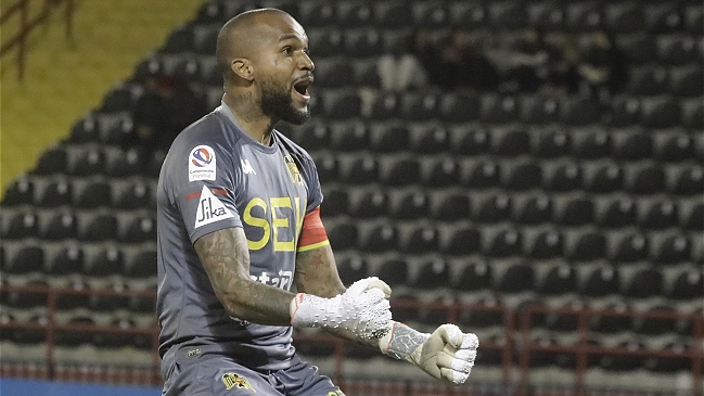 Mejía ya está a disposición de Unión Española tras superar una compleja lesión