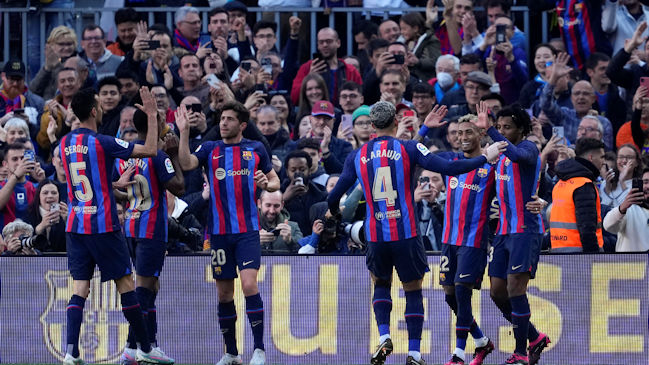 FC Barcelona reforzó su liderato y hundió a Valencia en la zona de descenso