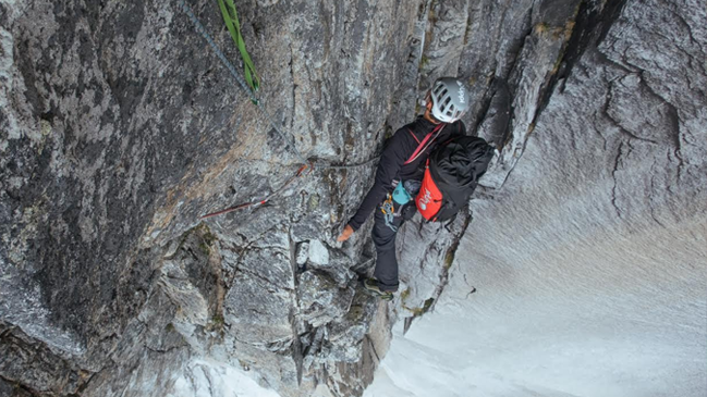 “La Chilenita”: Escaladores nacionales abrieron nueva ruta en cerro El Monstruo de Cochamó