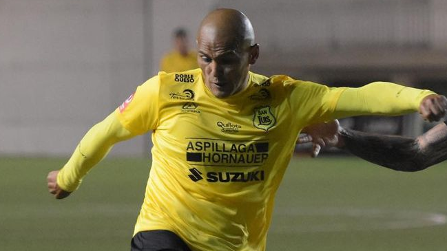 Humberto Suazo salió por molestias en el triunfo de San Luis sobre Deportes Temuco