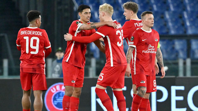 AZ Alkmaar castigó con una derrota a Lazio en la ida de los octavos de Conference League