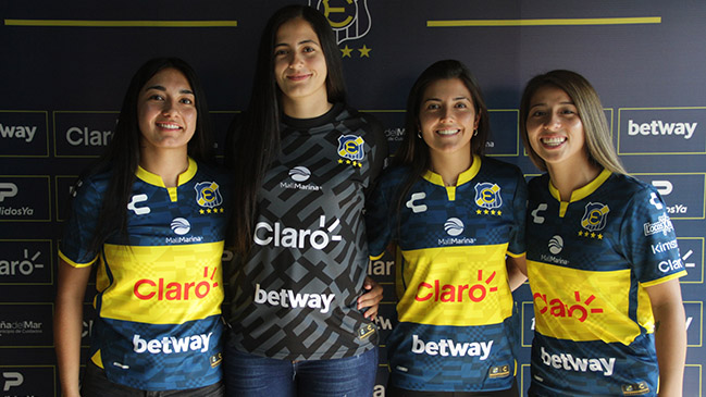 Everton conmemoró el Día de la Mujer anunciando contrato profesional de cuatro jugadoras