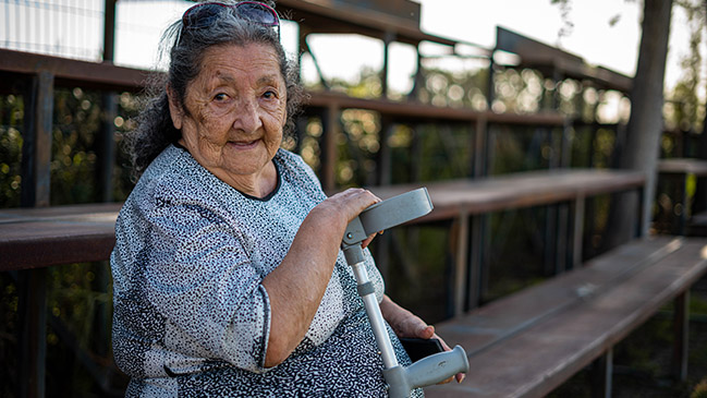“Abuelita del Metro” protagonizó homenaje de CSD Colo Colo a las mujeres en el 8M