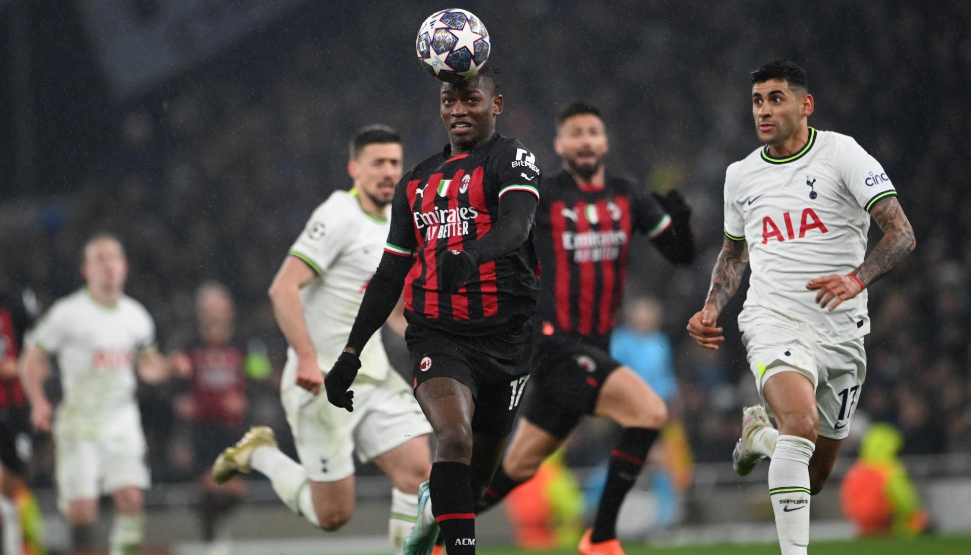 AC Milan se metió en cuartos de la Champions tras empatar con Tottenham
