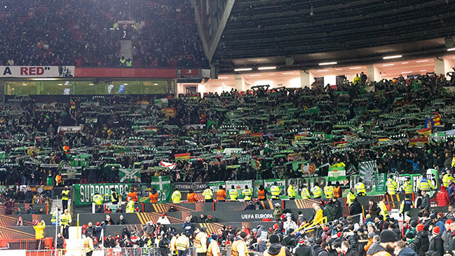 Hinchas de Real Betis fueron detenidos por violencia en Old Trafford