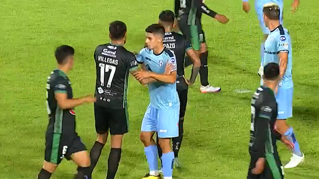 Puerto Montt se llevó un empate en su visita a Iquique, que sigue como líder del Ascenso