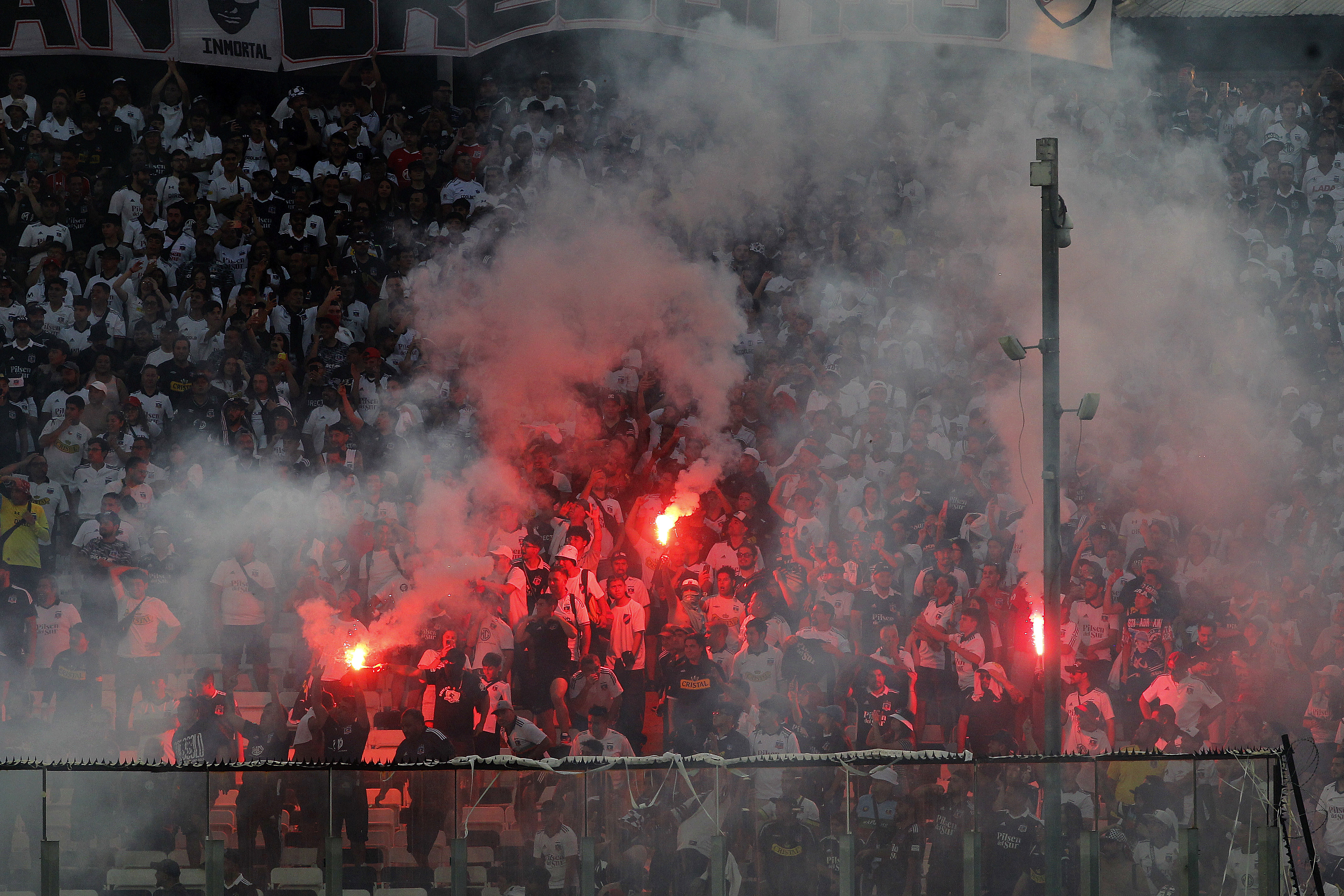 ANFP buscará prohibir ingreso a los estadios a involucrados en los incidentes del Superclásico