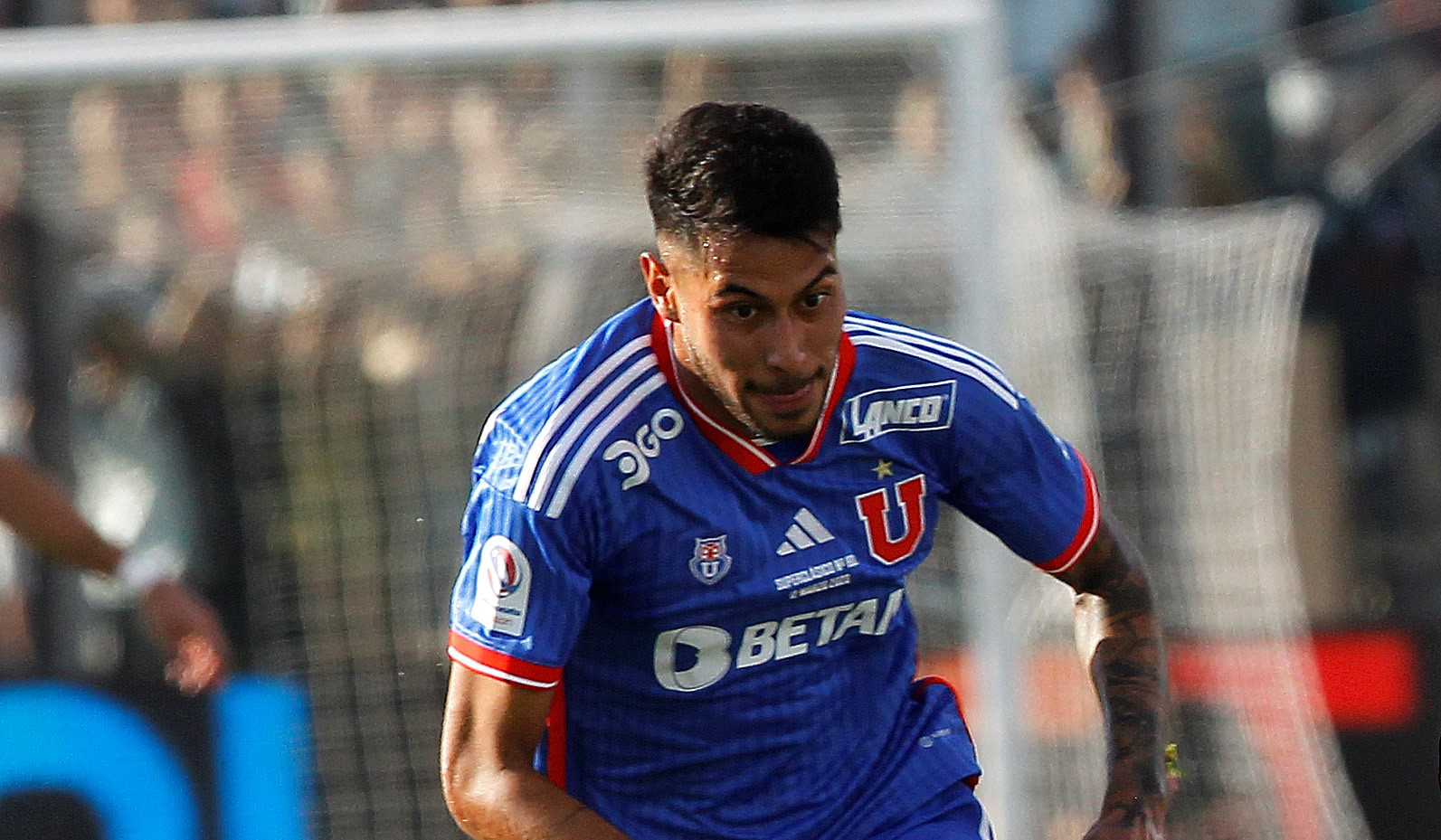 Ojeda acusó desgaste del Superclásico y será baja en la U para el duelo con Copiapó