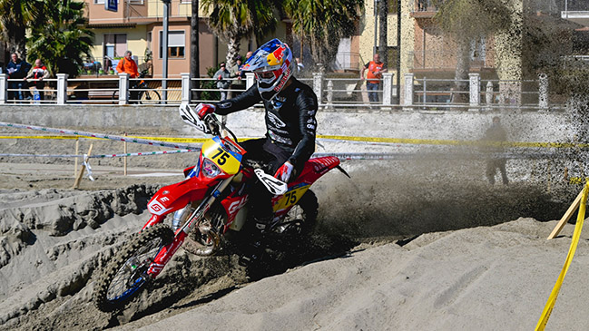 Benjamín Herrera apunta al top 10 en la segunda fecha del Campeonato Italiano de Enduro