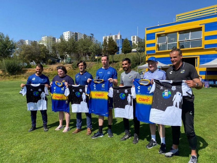 Delegación del fútbol juvenil del Everton inglés visitó a su homónimo viñamarino
