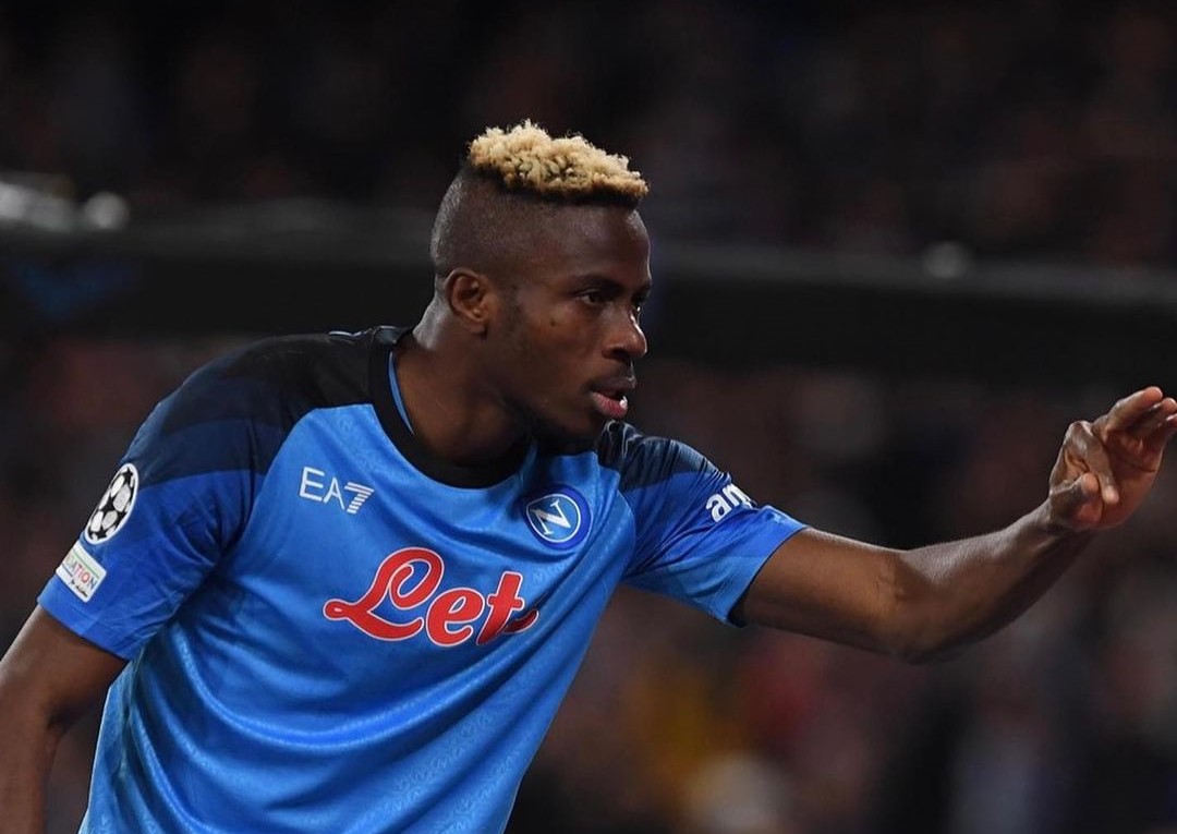 Osimhen brilló con doblete en histórico triunfo de Napoli sobre Eintracht Frankfurt en la Champions