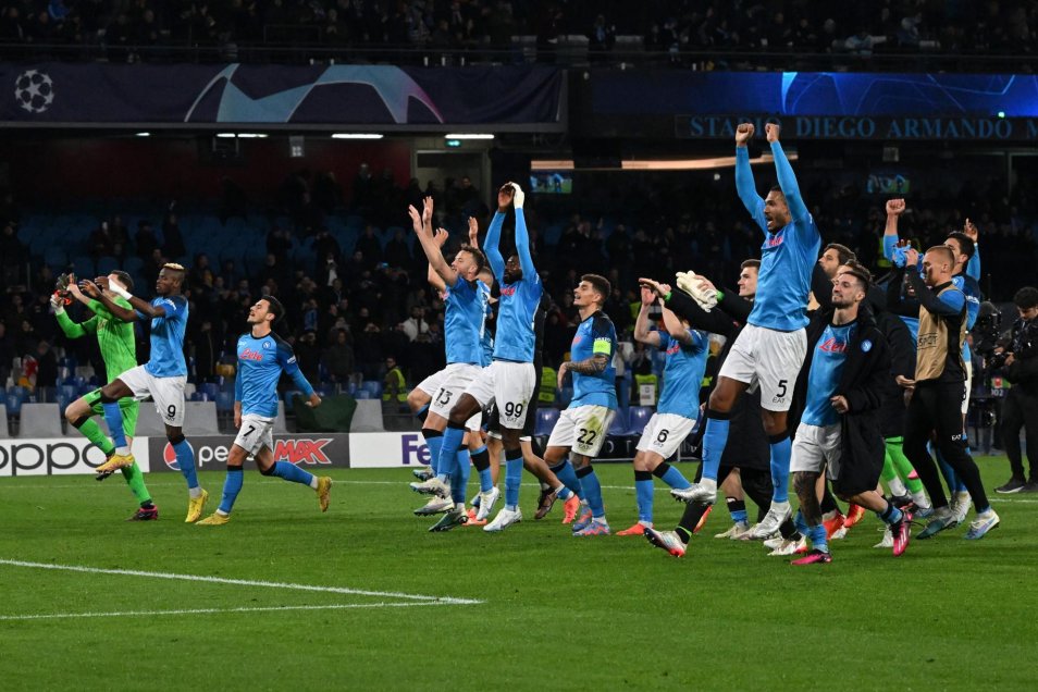 Champions: Napoli celebró tras meterse por primera vez entre los ocho mejores de Europa