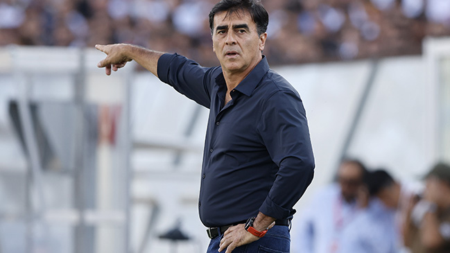 Gustavo Quinteros reveló fecha del postergado duelo de Colo Colo ante Huachipato
