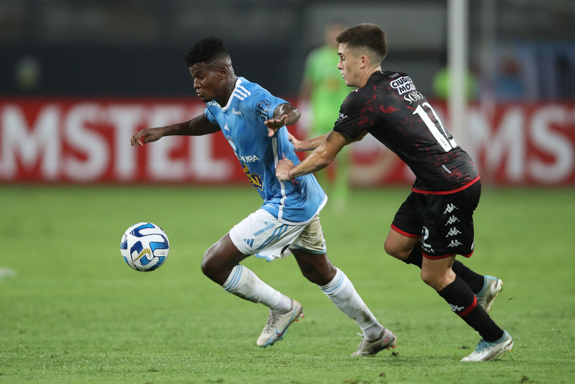 Sporting Cristal dejó fuera de la Libertadores a Huracán de Guillermo Soto