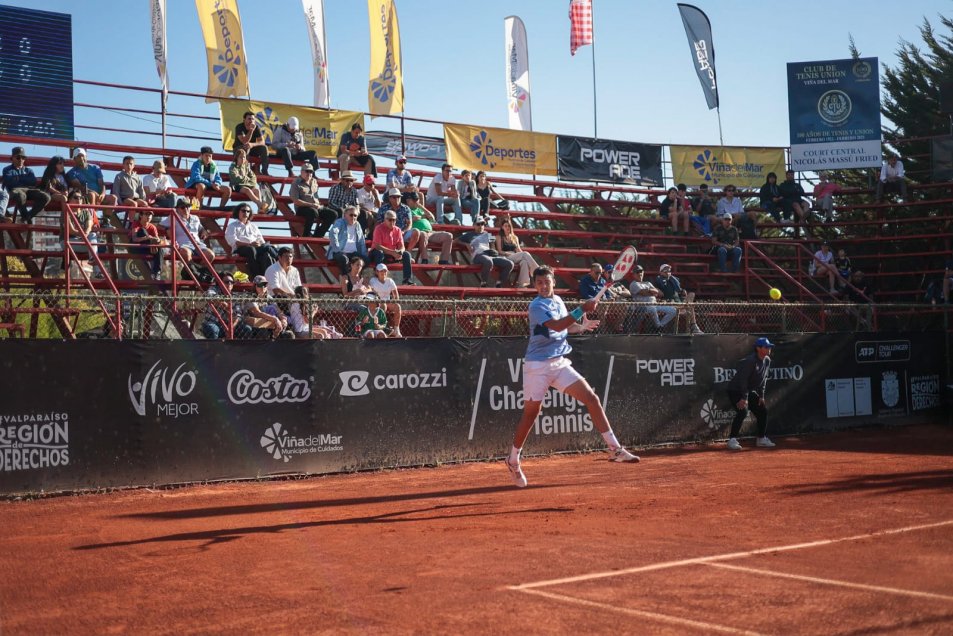 Barrios se sobrepuso a sus problemas físicos para meterse en cuartos del Challenger de Viña