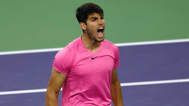 Alcaraz derrotó por primera vez a Auger-Aliassime y se instaló en semifinales en Indian Wells