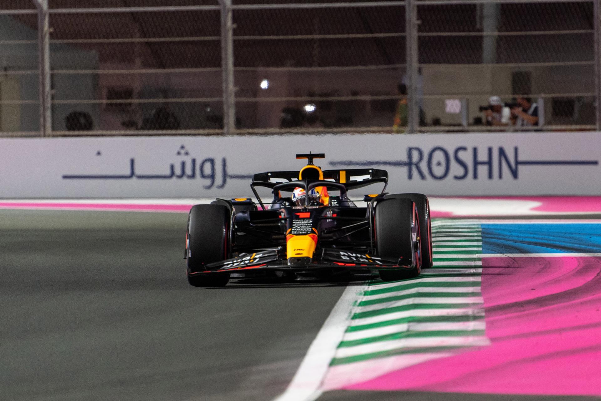 Max Verstappen lideró los primeros entrenamientos libres en Arabia Saudita