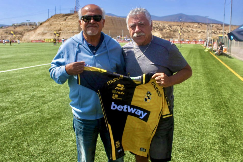 Carlos Caszely visitó complejo de entrenamiento de Coquimbo Unido