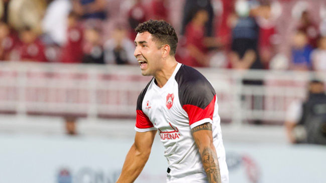 Jeisson Vargas anotó un doblete en triunfo de Al Rayyan sobre Al Markhiya en la liga de Qatar