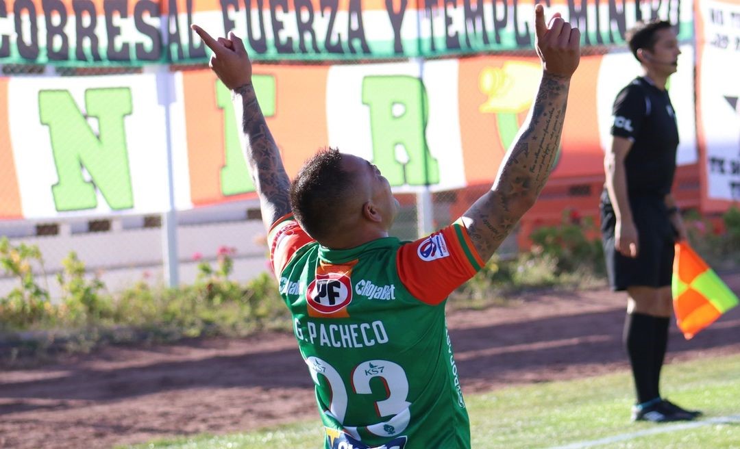 Guillermo Pacheco adelantó a Cobresal con un cabezazo ante Colo Colo