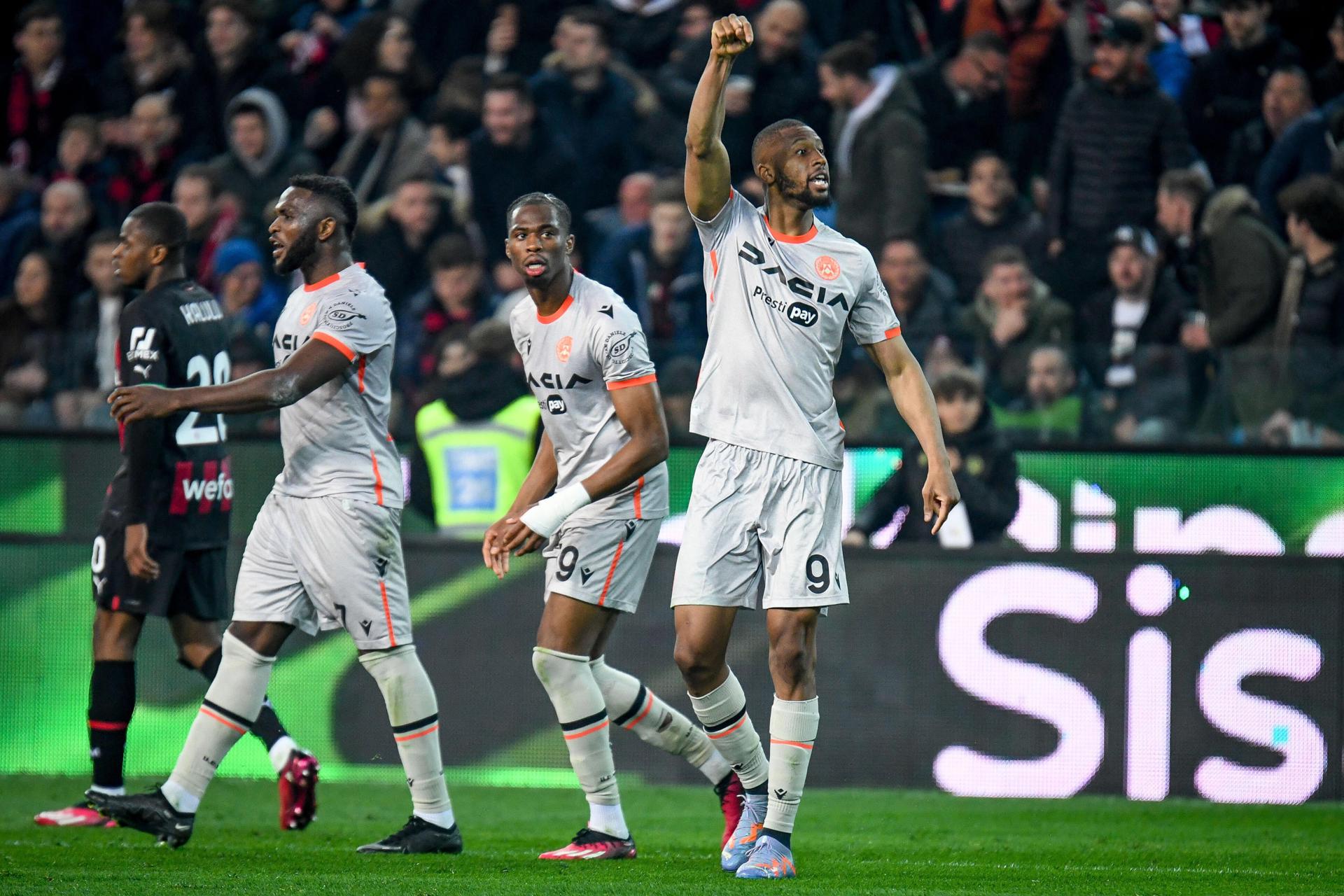 AC Milan sufrió duro tropiezo ante Udinese y sumó su tercer partido sin ganar en la Serie A