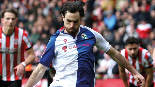 ¡Llega en racha a La Roja! Ben Brereton anotó por tercer partido consecutivo en Blackburn