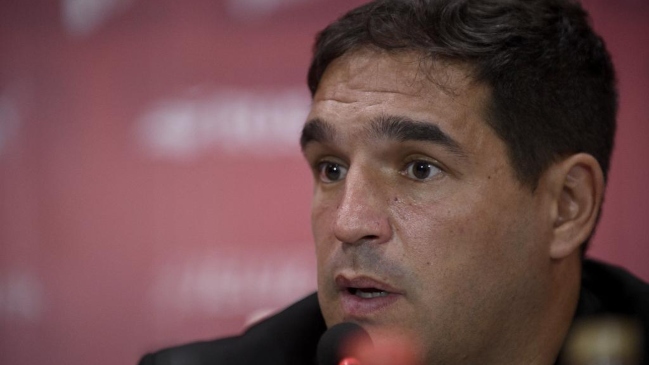 Exayudante de Quinteros fue despedido tras ocho partidos en su primera experiencia como DT