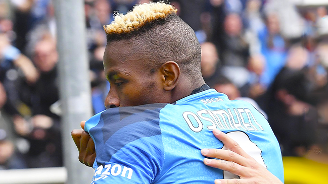 Victor Osimhen comandó con un doblete la goleada de Napoli sobre Torino en Serie A