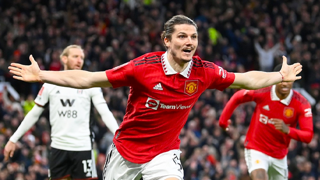 Manchester United contó con golazo de Sabitzer ante Fulham y avanzó a semis en la FA Cup