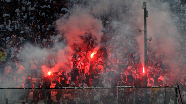 Tribunal dejó pendiente posible castigo a Colo Colo por incidentes en el Superclásico