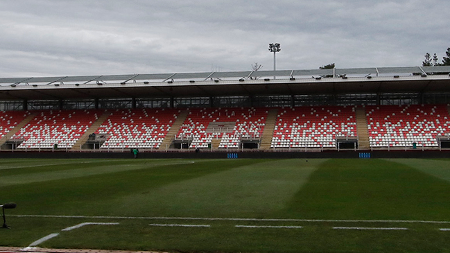 Denuncian que guardia tuvo sexo en plena tribuna del Estadio La Granja de Curicó
