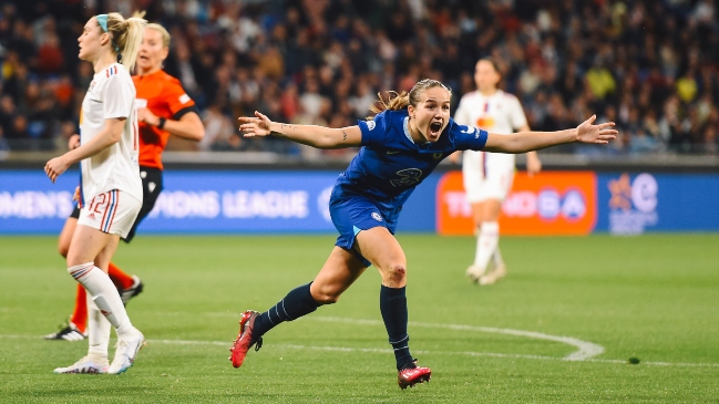 Endler sufrió un golazo en contra en derrota de Lyon frente a Chelsea en la Champions