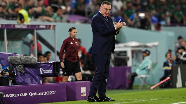 Desde Polonia aseguraron que La Roja está interesada en el DT Czesław Michniewicz