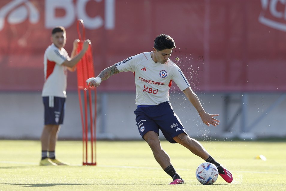 La alegre práctica vespertina de La Roja este viernes en “Juan Pinto Durán”