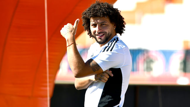 Maximiliano Falcón reapareció como titular en Colo Colo en el amistoso ante Colón