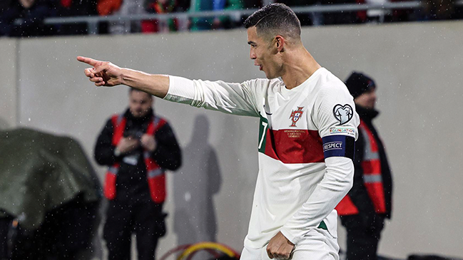 Cristiano Ronaldo otra vez anotó por duplicado en goleada de Portugal