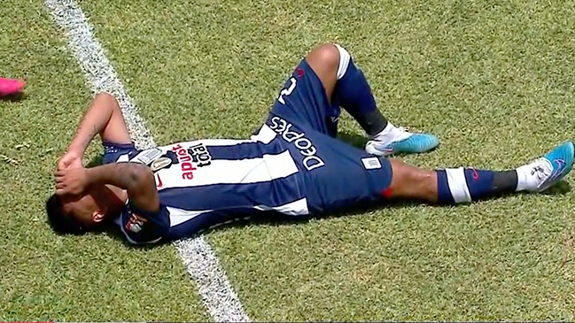 Christian Cueva tuvo desafortunado debut como titular en Alianza Lima: Duró 20 minutos