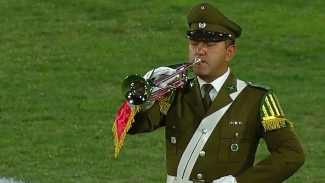 Se vivió un minuto de silencio por la sargento Rita Olivares y la hockista Claudia Schüler en el Monumental