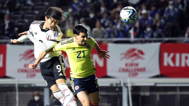 Colombia selló remontada con golazo de chilena de Santos Borré