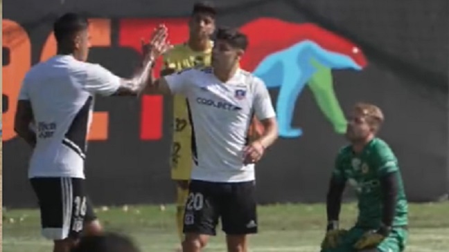 [VIDEO] Alexander Oroz fue figura con dos goles en triunfo amistoso de Colo Colo