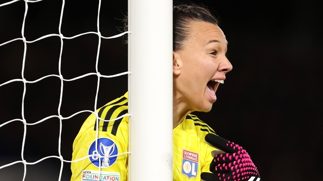 La tremenda actuación de Endler fue insuficiente para evitar eliminación de Lyon en la Champions