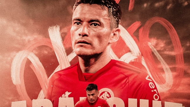 Charles Aránguiz anticipó su regreso a Inter de Porto Alegre