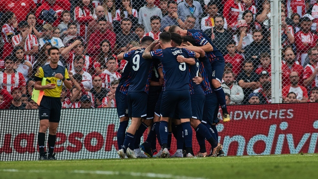 El chileno Matías Catalán marcó en el clásico entre Talleres e Instituto en Argentina