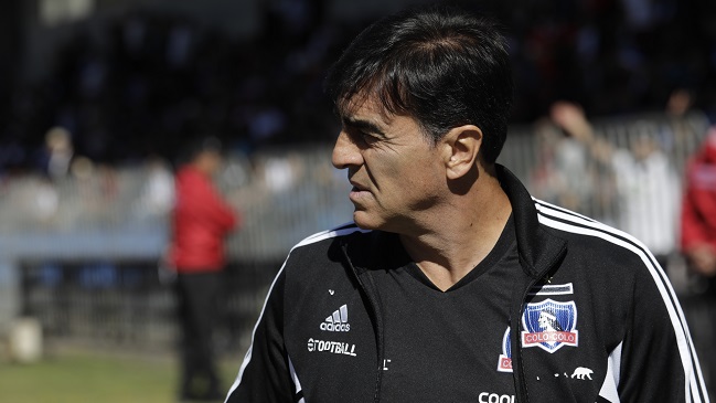 Quinteros: El dinero puede motivar, pero cuando empieza el partido el jugador de fútbol lo deja todo